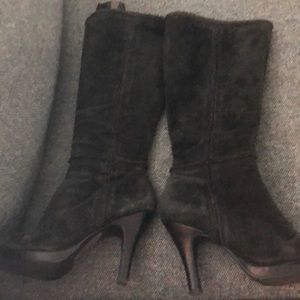 Black suede Alfani boots. Shearling.